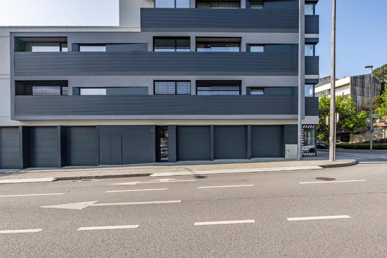 Nomads Lux - 2Bdr & Parking Flores Square Porto Exterior photo